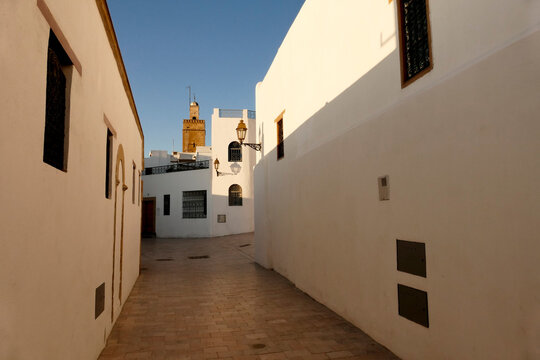 The Oudaya Kasbah is a haven of tranquility, with its flower-filled little streets, Andalusian garden, and Moorish caf&eacute;. Referred to also as Kasbah of the Udayas, the Oudaya Kasbah is one of the most 