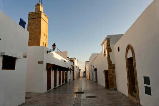 The Oudaya Kasbah is a haven of tranquility, with its flower-filled little streets, Andalusian garden, and Moorish caf&eacute;. Referred to also as Kasbah of the Udayas, the Oudaya Kasbah is one of the most 
