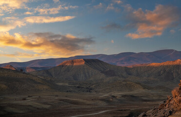 Fototapeta na wymiar Beautiful sunset in the mountains. Mountains landscape 
