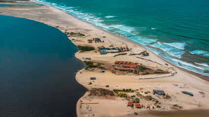 Mandacaru Barra Rio Preguiças Caburé Barreirinhas Maranhão Lençóis Maranhenses Farol Paisagem Barco Comunidade Vilarejo Marinha Brasil Turismo Turístico Aéreo Drone Natureza Cabana © Pedro