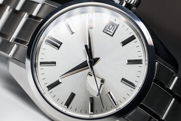 Shiny metallic deal of automatic mechanic wrist watch