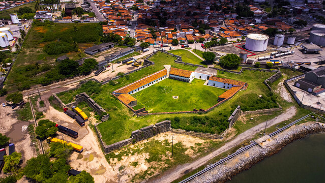 Cabedelo Regi&atilde;o Metropolitana Jo&atilde;o Pessoa Para&iacute;ba Fortaleza Portuguesa Colonial Santa Catarina Ponta Matos Vila S&atilde;o Jo&atilde;o Rio Mar Praia Canh&atilde;o Ilha da Restinga Drone A&eacute;rea Paisagem Viagem Turismo 