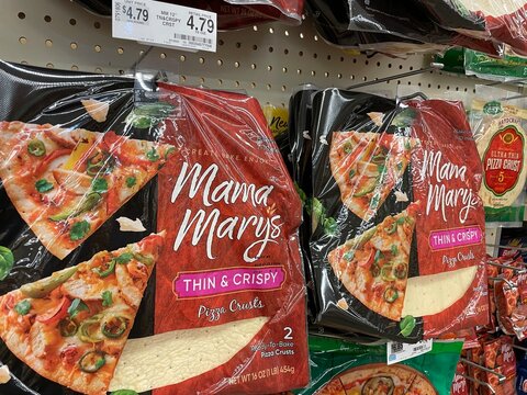 Grocery store Mama Marys pizza crust