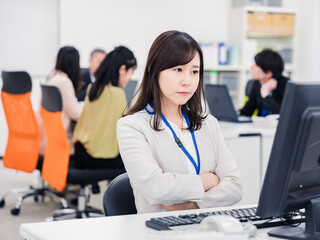 仕事の進め方に悩むビジネスパーソン