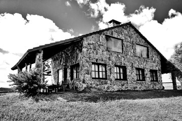 Obraz premium old farm house