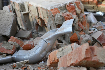 Abriss eines maroden Hauses, Bauschutt