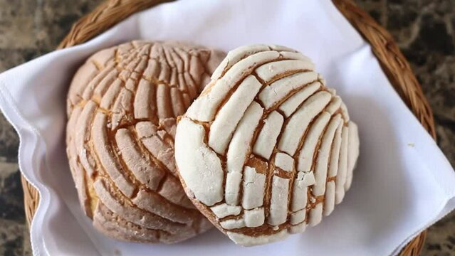 high angle view slider of Mexican vanilla and chocolate bread