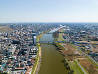 中川の上空