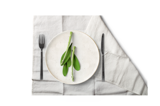Tischgedeck mit Spargel / Textfreiraum