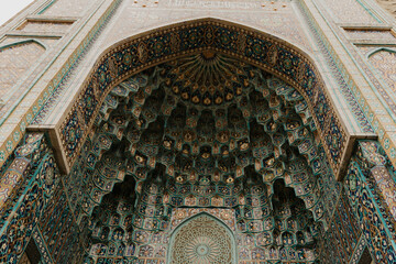 Fototapeta na wymiar muslim mosque mosaic. architecture of the city of st. petersburg, russia
