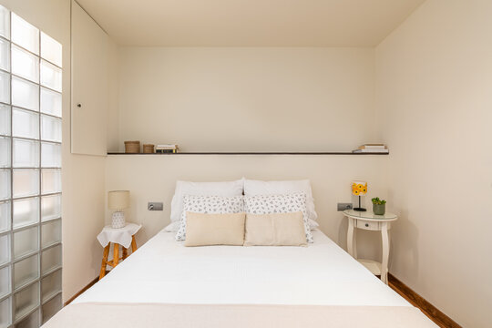 "Bed Top View" Images – Browse 114 Stock Photos, Vectors, and Video