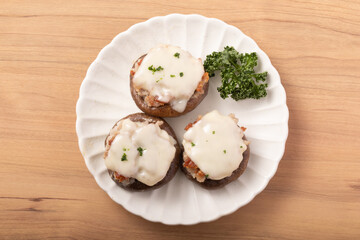 椎茸の肉詰めチーズ焼き
