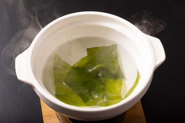 ワカメのしゃぶしゃぶ