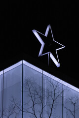 夜の都会の風景