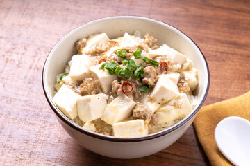 塩麻婆豆腐丼