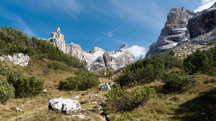 Eindrucksvolle Bergkulisse in der Brenta (Italien)