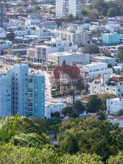 Obraz premium Vue panoramique de Piriápolis depuis le parc Cerro del Torro