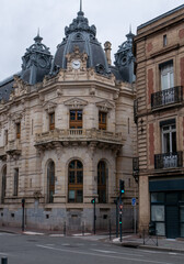 Fototapeta na wymiar Siège Caisse d'Epargne Midi-Pyrénées à Toulouse