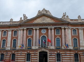 Fototapeta na wymiar Façade principale du Capitole de Toulouse