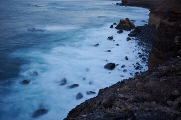 Scenic view of fresh ocean waves hitting the rocks near the shore