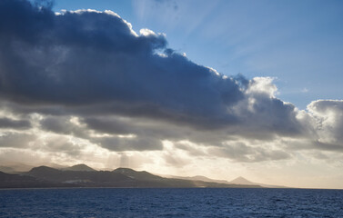 Obraz premium Bright sunny sky over a beach in Gran Canaria, Spain