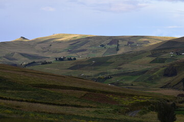 cielo, nube, nube, naturaleza, clima, azul, sol, celaje, aereo, alumbrado, cielo, paisaje, nublado, diurna, blanco, verano, montagna, hermoso, ecuador, cielo, atardecer, impresiones, tempestad