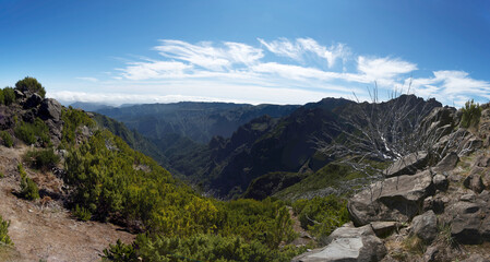 Fototapeta na wymiar Portugal - Madeira - Pico Ruivo - Zustieg