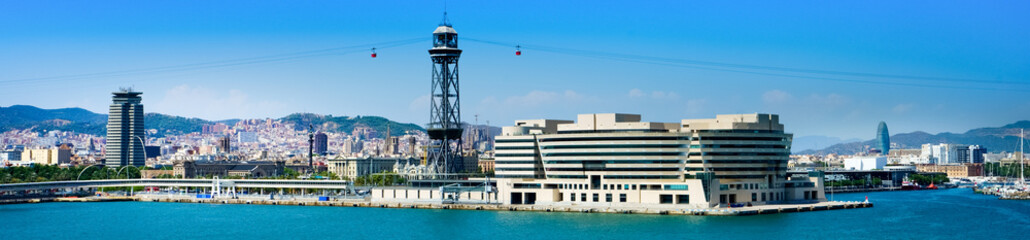 Obraz premium Panoramic view at Barcelona embankment, Spain