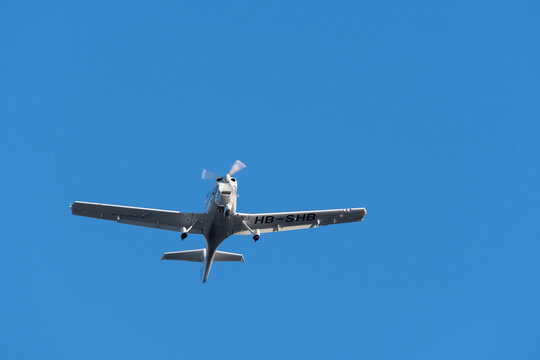 Diamond DA40 aircraft arrival in Altenrhein in Switzerland 9.2.2022