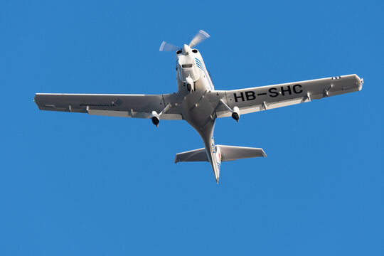 Diamond DA40 aircraft arrival in Altenrhein in Switzerland 9.2.2022