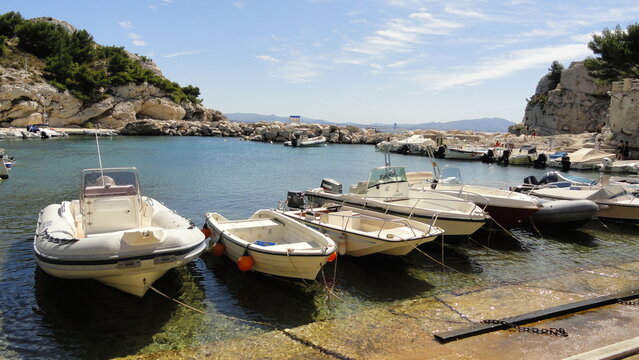 Calanque de Niolon, commune de Rove sur la c&ocirc;te m&eacute;diterran&eacute;enne (Provence-Alpes-C&ocirc;te-d'Azur, Bouches-du-Rh&ocirc;ne, France)
