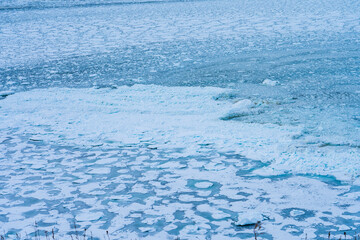 【北海道】冬の網走 能取岬とおし寄せる流氷