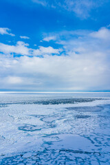 【北海道】冬の網走 能取岬とおし寄せる流氷 © k_river