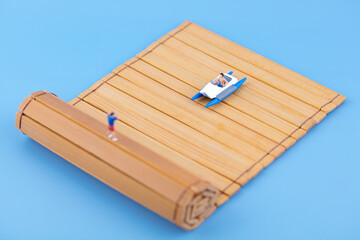 Miniature photography, bamboo slips, canoeing, tourists' observation from afar