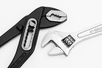 Obraz premium Wasserpumpenzange und Rollgabelschlüssel