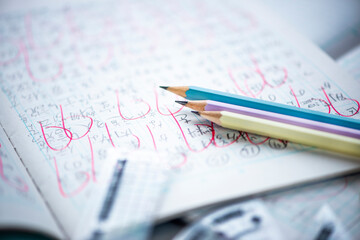 勉強、学習塾、授業、教育イメージ
