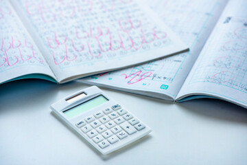 勉強、学習塾、授業、教育イメージ
