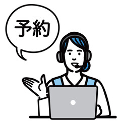 ラップトップの前に座ってオンライン予約の説明をしているオペレーターの若い女性
