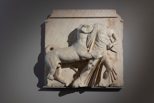 m&eacute;tope du Parth&eacute;non au mus&eacute;e du louvre