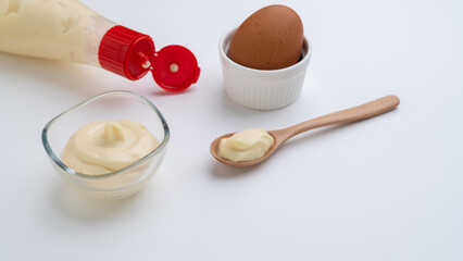 マヨネーズ　イメージ