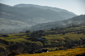 Obraz premium Landscape of autumn mountains on a sunny day