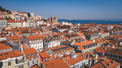 Fototapeta na wymiar Panoraman over Lisbon