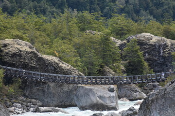 Puente de madera colgante patagonia chile