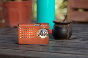 RADIO MATE Y MESA  © Fernando