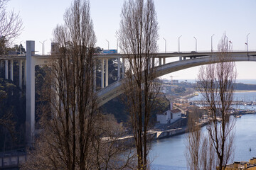 Ponte da Arrábida, Porto e Gaia
