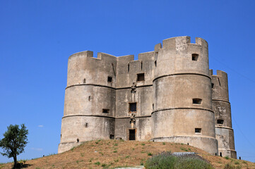 Fototapeta na wymiar Evora Monte, Portugal - july 3 2010 : the castle