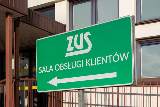 Warszawa, Polska - 4 lutego 2023: Zakład Ubezpieczeń Społecznych, ZUS