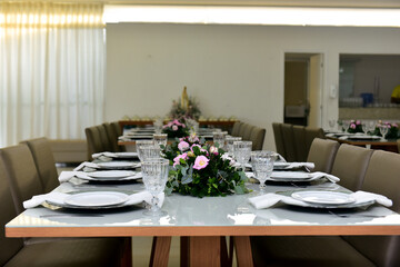 table setting , table set for a wedding reception, table setting, table setting in a restaurant, table setting for a dinner, restaurant interior, white table, executive dinner, business dinner