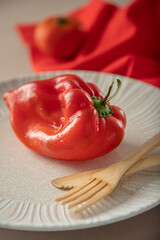 Pimiento rojo en plato