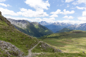 Fototapeta na wymiar Mountain landscape in Val Aosta